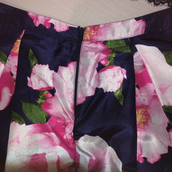 2 PC LACE FLORAL DRESS - Picture 6 of 7